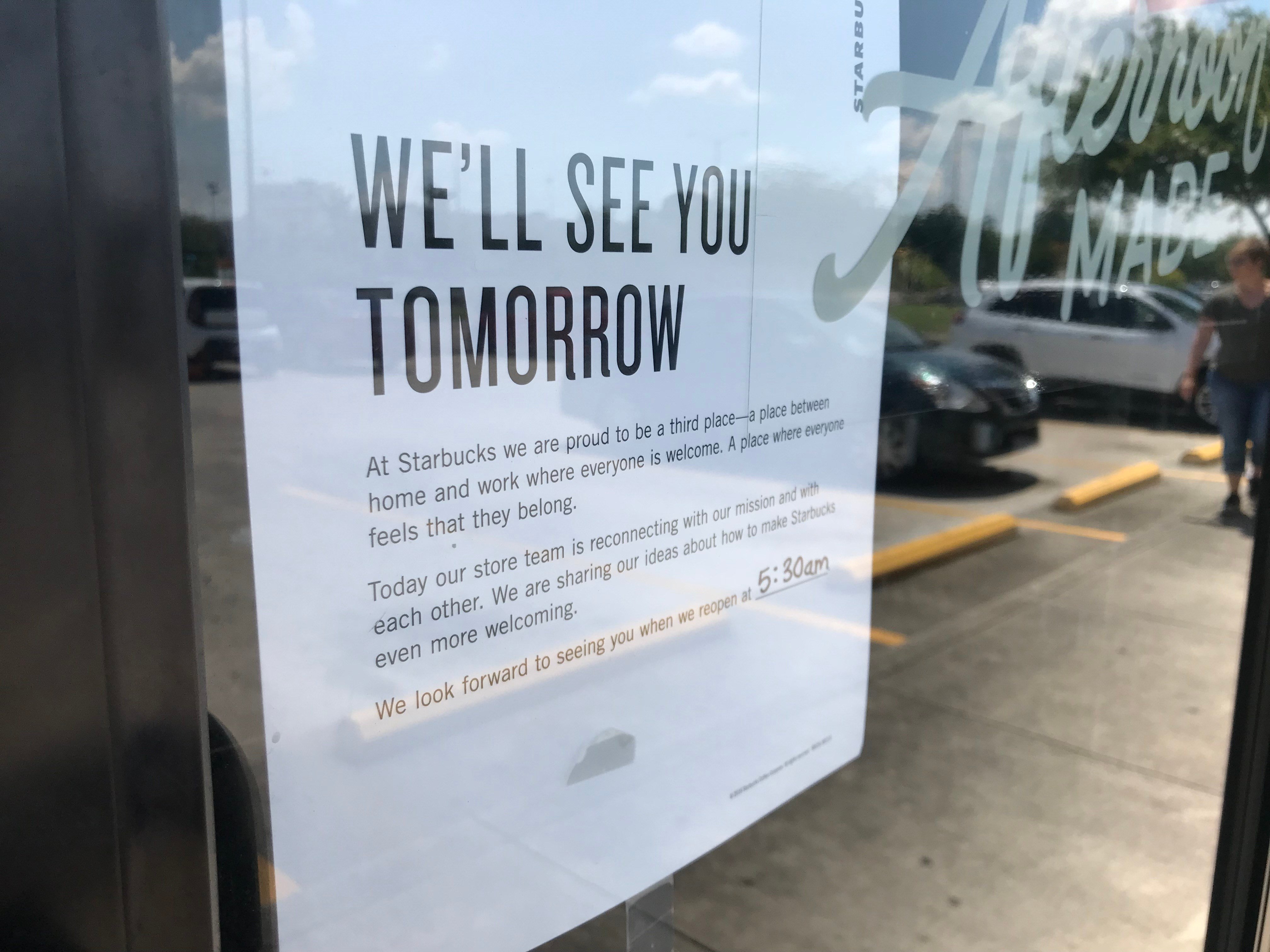 Starbucks closes Hawaii stores for racial-bias training